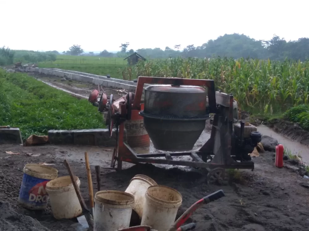 Tingkatkan Produksi Pertanian Bidang SDA Dinas PUPR Magetan Bangun Saluran Air Irigasi
