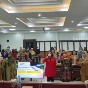 Gencarkan Sektor UMKM, Jadi Tameng Ekonomi Jatim Hadapi Resesi Global 2023 Gencarkan Sektor UMKM, Jadi Tameng Ekonomi Jatim Hadapi Resesi Global 2023