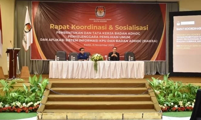 KPU Kota Kediri Gelar Rakor dan Sosialisasi PKPU No 8 Tahun 2022