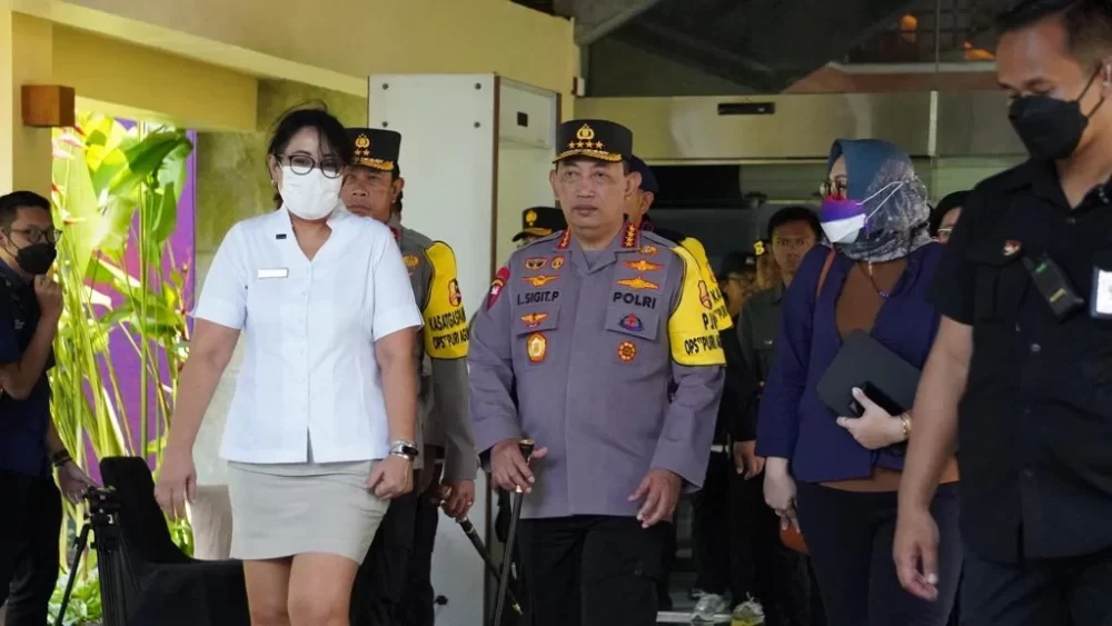 Kapolri Jendral Listyo Sigit Tinjau Media Center G20