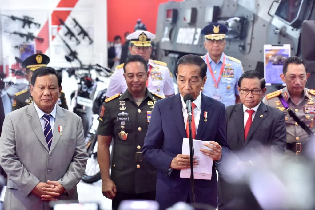 Menteri Capres, Presiden Jokowi Ingatkan Tugas Menteri Harus Lebih Diutamakan