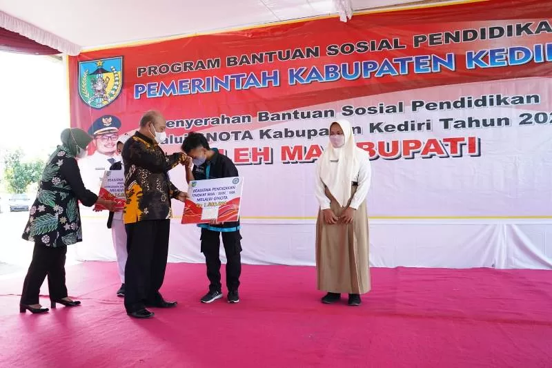 Cegah Warga Putus Sekolah, Pemkab Kediri Kembali Kucurkan GNOTA Tahap Dua