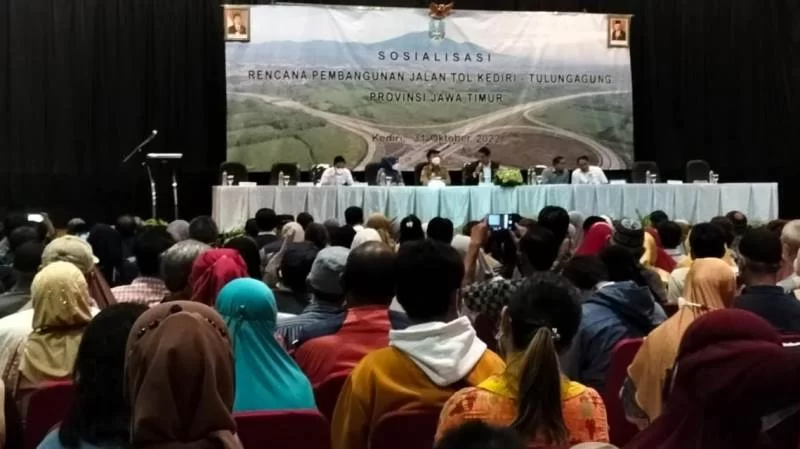 Pembangunan Tol Kediri-Tulungagung Dinilai Sarat Kepentingan dan Terkesan Ditutup-tutupi