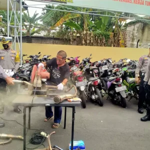 Pelanggar Lalin Di Banyuwangi Meningkat, Kombes Pol Deddy: Undang Ortu Potong Sendiri Knalpot 