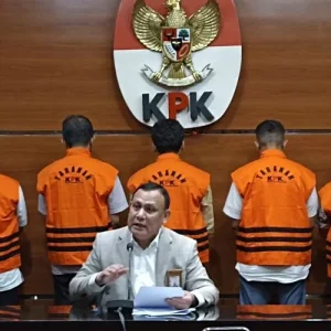 KPK Sita Rp 1,5 Miliar Sebagai Bukti Kasus Lelang Jabatan Bupati Bangkalan KPK Sita Rp 1,5 Miliar Sebagai Bukti Kasus Lelang Jabatan Bupati Bangkalan
