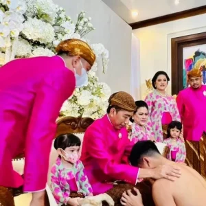 Pernikahan Kaesang-Erina, 45 Pesawat Jet Pribadi Pesan Parkir di Bandara Adi Soemarmo Pernikahan Kaesang-Erina, 45 Pesawat Jet Pribadi Pesan Parkir di Bandara Adi Soemarmo