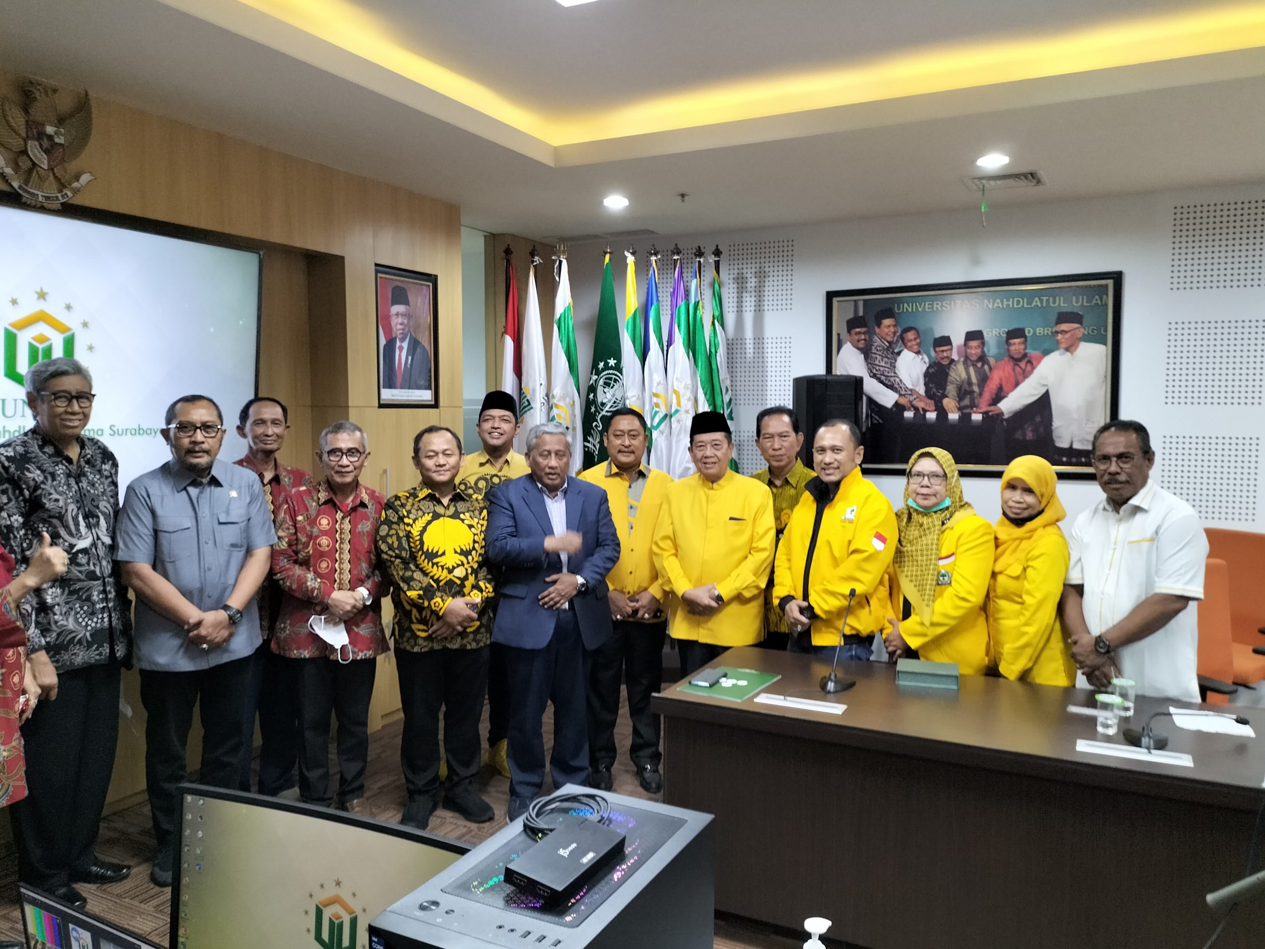 Golkar Hibahkan Laboratorium PCR ke UNUSA Surabaya