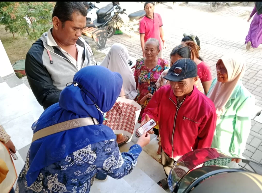 Pemkab Bojonegoro Membagikan Ribuan Voucher Gratis di Pasar Wisata
