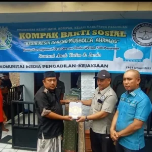 Jurnalis KOMPAK Gelar Baksos di Dusun Karang Panas Bangil Jurnalis KOMPAK Gelar Baksos di Dusun Karang Panas Bangil