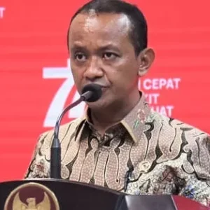 Menteri Bahlil: Kontrak Kerja Sama Perusahaan Sektor Migas dan Pertambangan Dihitung Kembali Menteri Bahlil: Kontrak Kerja Sama Perusahaan Sektor Migas dan Pertambangan Dihitung Kembali