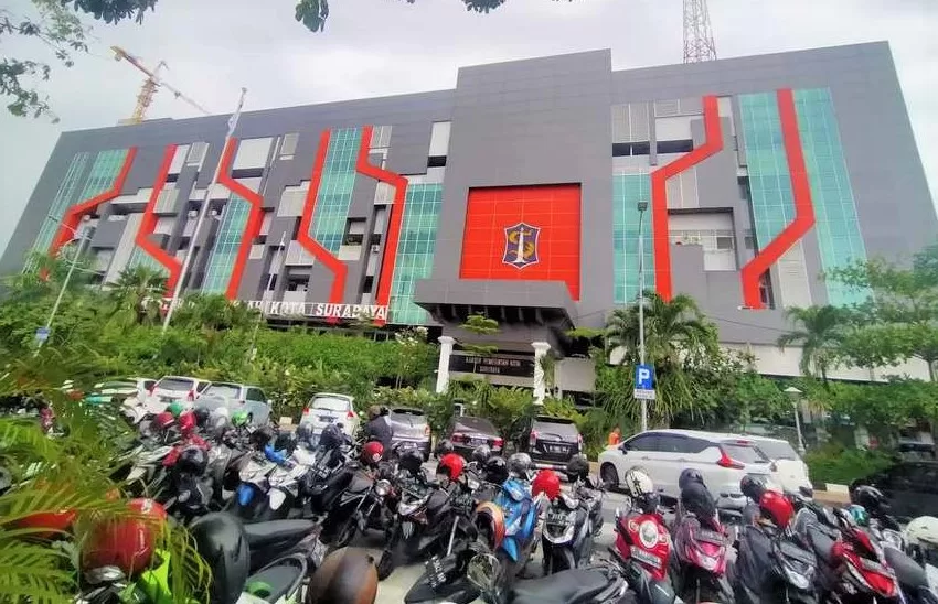 Dishub Surabaya Kaji Kenaikan Tarif Parkir Tepi Jalan
