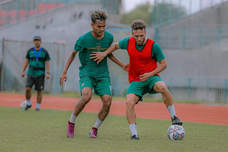 Persebaya Adaptasi dengan Stadion Gelora Joko Samudro Gresik