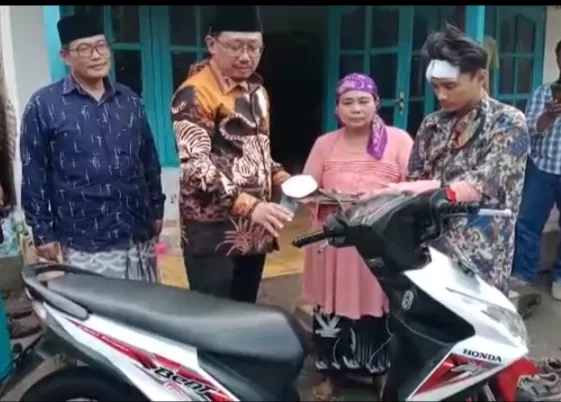 Prihatin, Ketua DPRD Bantu Sepeda Motor Ke Sofi Korban Begal