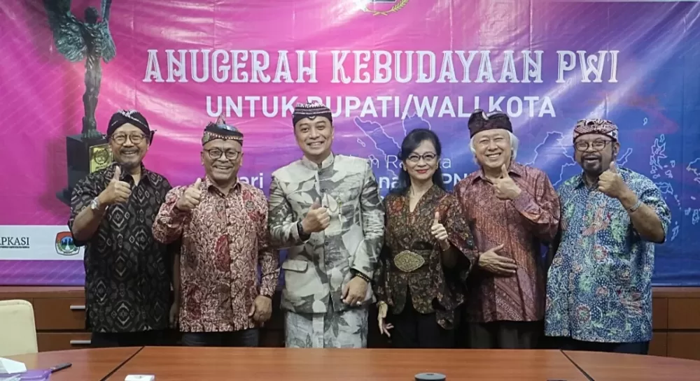 Walikota Surabaya Peduli Rutilahu Wong Cilik Rek