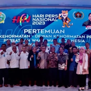 Wartawan Harus Mengedepankan Etika dan Moralitas Wartawan Harus Mengedepankan Etika dan Moralitas