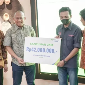 Transaksi BPJS Ketenagakerjaan Kini Bisa Dilakukan di Outlet Pegadaian Transaksi BPJS Ketenagakerjaan Kini Bisa Dilakukan di Outlet Pegadaian