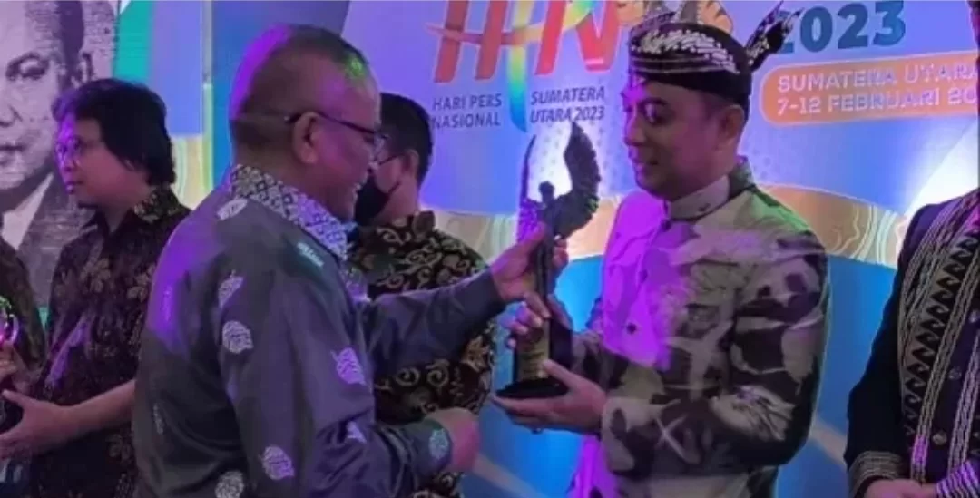 Kota Surabaya Terima Anugerah Kebudayaan PWI Pusat di HPN 2023