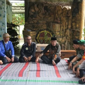 Menko PMK Takziah Ke Polisi yang Shaleh