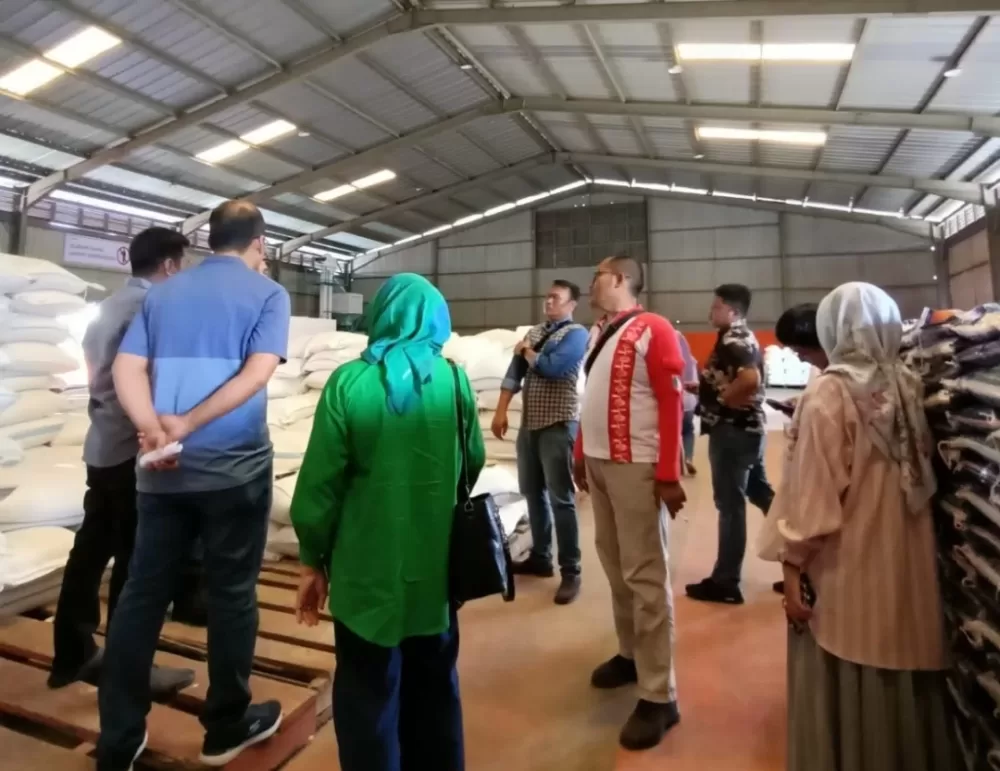 Satgas Pangan Polda Sulteng Bersama Disperindag Cek Stok Pangan Di Gudang Bulog