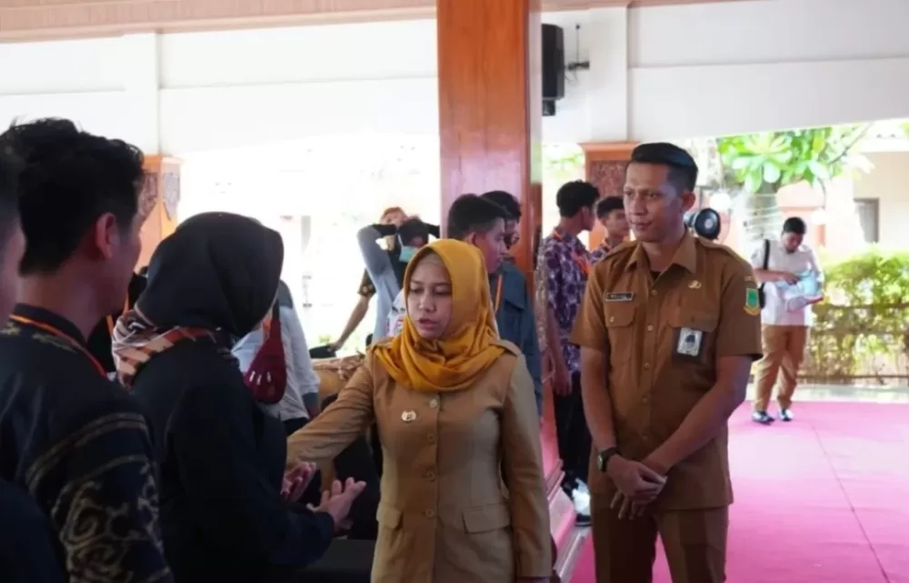 Ingin Ubah Mindset Pekerja Jadi Pengusaha : Ning Ita Gelar Diklat Kewirausahaan Pemuda Produktif