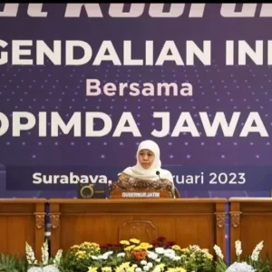 Khofifah Paparkan 7 Solusi Pengendalian Inflasi di Jatim Khofifah Paparkan 7 Solusi Pengendalian Inflasi di Jatim