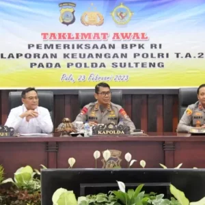Kapolda Sulteng Hadiri Taklimat Awal Pemeriksaan BPK RI Kapolda Sulteng Hadiri Taklimat Awal Pemeriksaan BPK RI