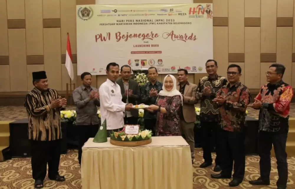 PWI Bojonegoro Awards dan Launching Buku Meriahkan Puncak HPN
