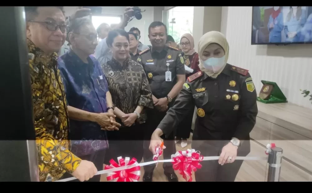 Kajati Jatim Resmikan Rumah Restorative Justice di Kampus