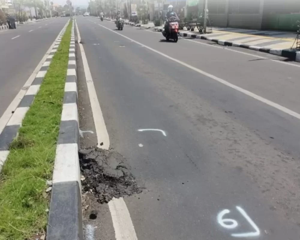 Pemkab Bojonegoro Minta Rekanan Perbaiki Kerusakan Jalan MH Thamrin