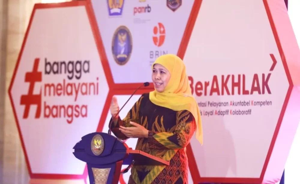 Melalui Layanan SPBE, Khofifah Raih Digital Government Award dari Kemenpan-RB