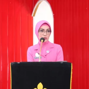 Sebagai Ibu Asuh Polwan Polda Sulteng, Luly Rudy Ingatkan Bahaya Hidup Hedonis Sebagai Ibu Asuh Polwan Polda Sulteng, Luly Rudy Ingatkan Bahaya Hidup Hedonis