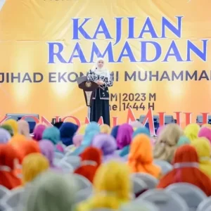 Gubernur Ajak Muhammadiyah Jatim Dukung Indonesia Jadi Pusat Industri Halal Dunia