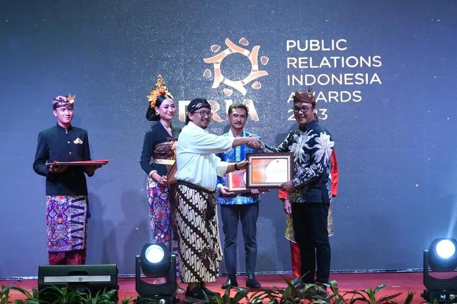 Pemkot Surabaya Sabet 3 Penghargaan Bergengsi Public Relation Indonesia Awards 2023