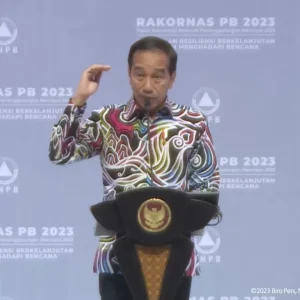 Indonesia Tiga Negara Teratas Rawan Bencana, Jokowi: Siaga dan Waspada Jadi Kunci