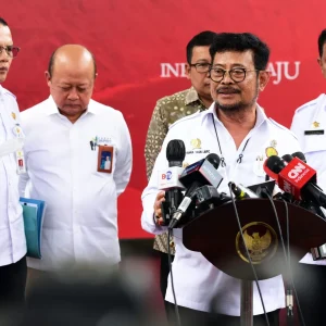 Presiden Ingatkan Jajarannya Jaga Ketersediaan Pupuk Petani Presiden Ingatkan Jajarannya Jaga Ketersediaan Pupuk Petani