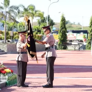 Serah Terima Pataka “Wira Dharma Brata” Menandai Pergantian Kapolda Sulteng Serah Terima Pataka “Wira Dharma Brata” Menandai Pergantian Kapolda Sulteng