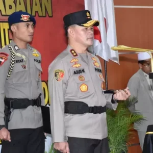 Awali Tugasnya, Kapolda Sulteng Pimpin Pelantikan dan Sertijab 4 PJU, 2 Kapolres Awali Tugasnya, Kapolda Sulteng Pimpin Pelantikan dan Sertijab 4 PJU, 2 Kapolres