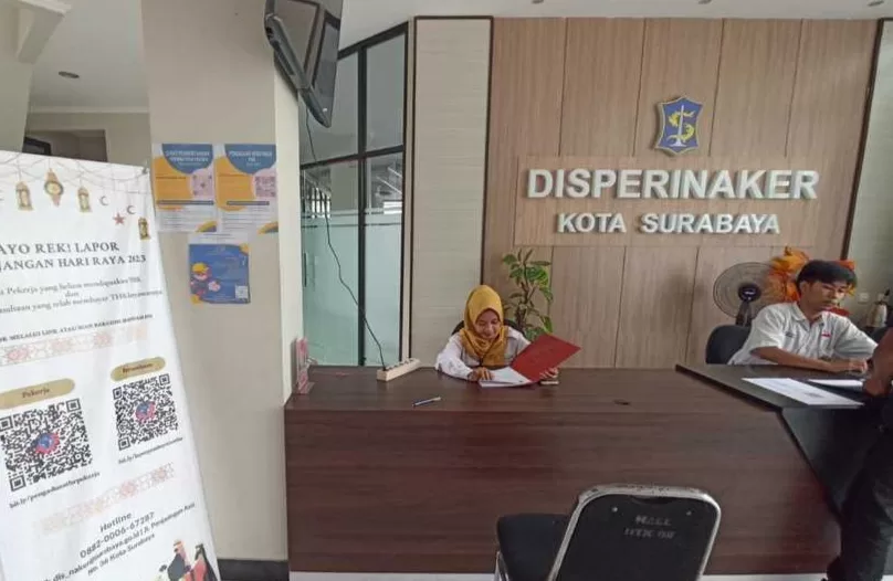 Pemkot Surabaya Buka Posko Pengaduan THR