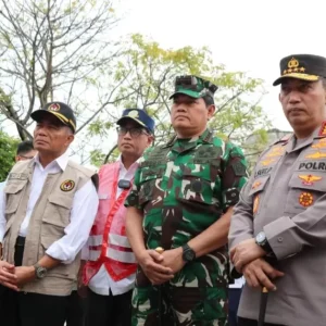 Blusukan Cek Kesiapan Mudik, Menko Muhadjir: Pelabuhan Ciwandan Sudah Oke Blusukan Cek Kesiapan Mudik, Menko Muhadjir: Pelabuhan Ciwandan Sudah Oke