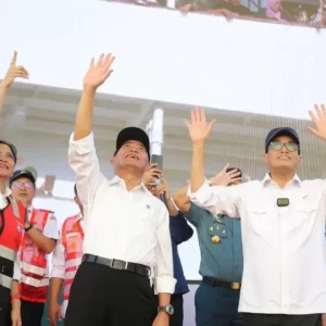 Menko Muhadjir Lepas Ribuan Peserta Mudik Gratis dengan Shalawat Menko Muhadjir Lepas Ribuan Peserta Mudik Gratis dengan Shalawat