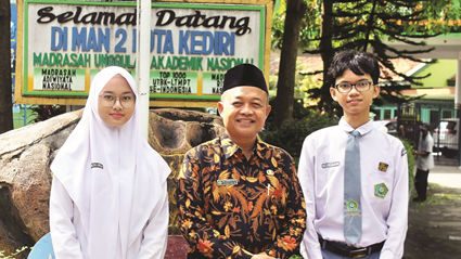 Dua Siswa MAN 2 Kediri Masuk FK Unair Jalur SNBP