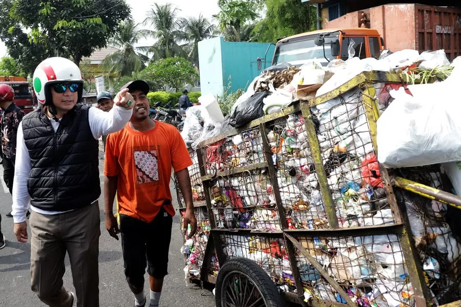 DLH Surabaya Andalkan Petugas Checlist Cegah Penumpukan Sampah di TPS