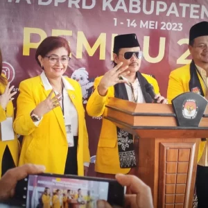 Santuni Anak Yatim dan Janda Tua, Lalu Golkar Banyuwangi Daftar Ke KPU