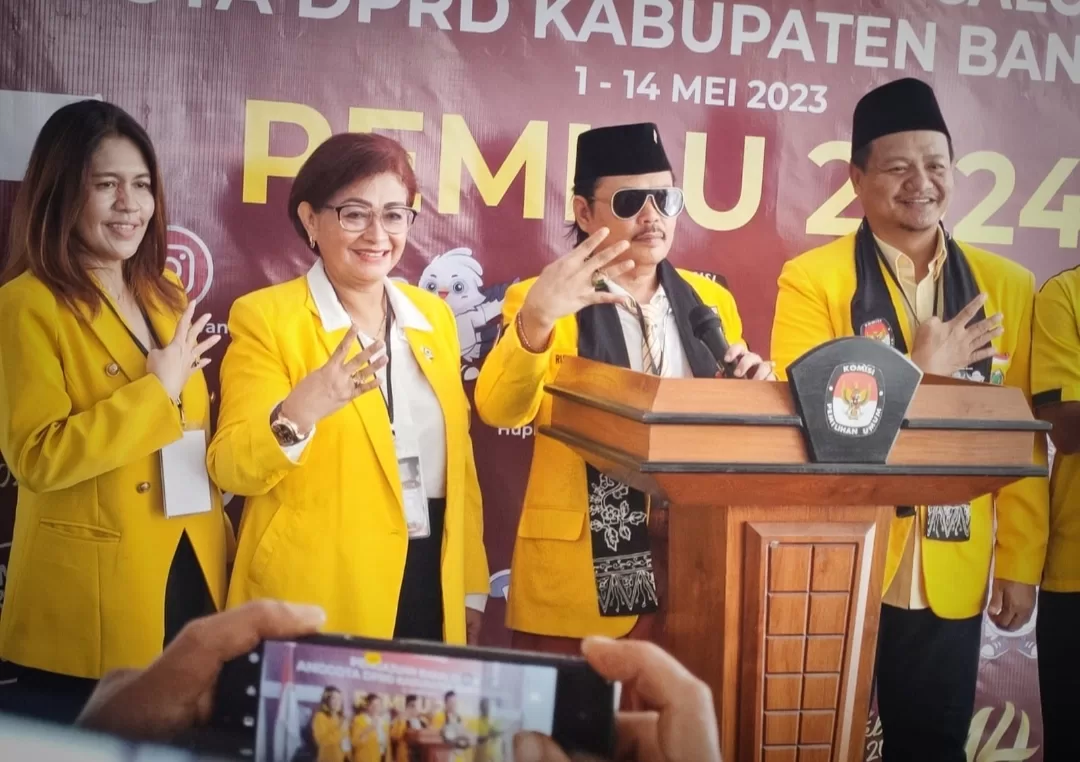 Santuni Anak Yatim dan Janda Tua, Lalu Golkar Banyuwangi Daftar Ke KPU