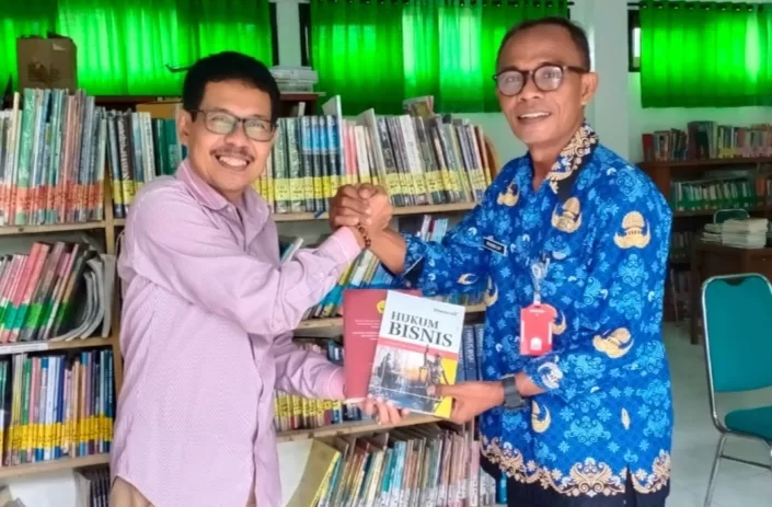 MENDONGKRAK MENTAL LITERASI