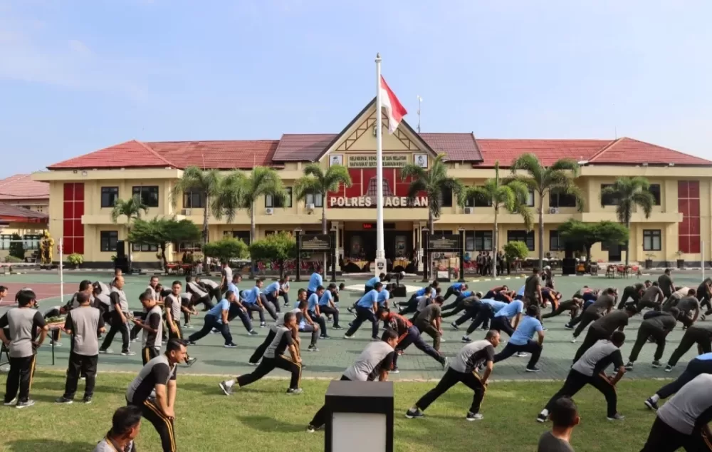 Jelang Tahun Politik 2024, Sinergitas Polres Magetan Gelar Olahraga Bersama TNI