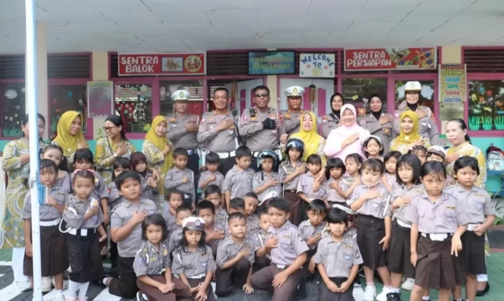 Ditlantas Polda Sulteng Gelar Polisi Sahabat Anak Ditlantas Polda Sulteng Gelar Polisi Sahabat Anak