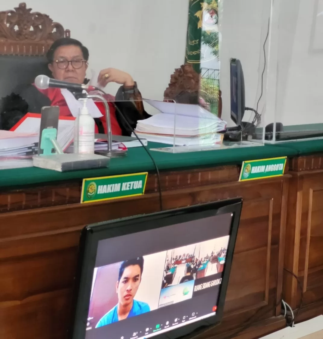 Sidang Kasus Penganiayaan Mahasiswa Poltekpel Berlanjut, Pengacara Terdakwa Kecewa