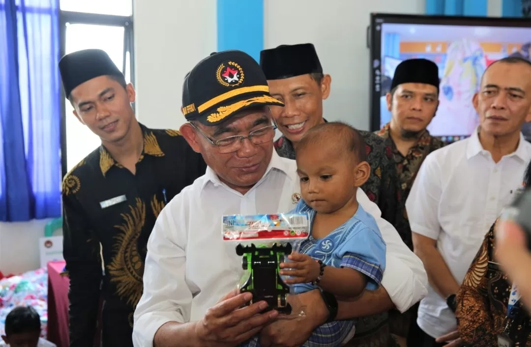 Menko Muhadjir Blusukan di Kalbar, “Kami Perlu Tokoh untuk Memahami Kondisi Kami”