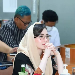 Arumi Bachim: Ekonomi Kreatif Jawa Timur Tumbuh Hingga 60 Persen Arumi Bachim: Ekonomi Kreatif Jawa Timur Tumbuh Hingga 60 Persen